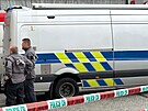 Policejn manvry na I. P. Pavlova v Praze. Pyrotechnik zkoum podezel...