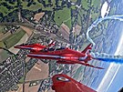 Skupina rudch stroj Red Arrows nad Monovem. (20. z 2025)