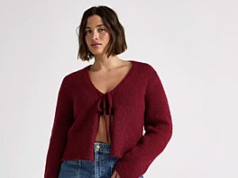 Chcete i bhem podzimu volit výraznjí barvy? Pak vymte hndou za vínovou!...