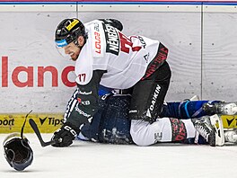 David Nmeek ze Sparty tvrd dohrává vítkovického Patrika Brnu.