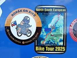 Samolepka mojí mise na míst! Ropák on Bike odkazuje na ná litvínovský fanklub...