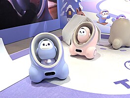 Pomocník do domácnosti me mít i podobu tohoto robtka od TCL, který má pomoci...