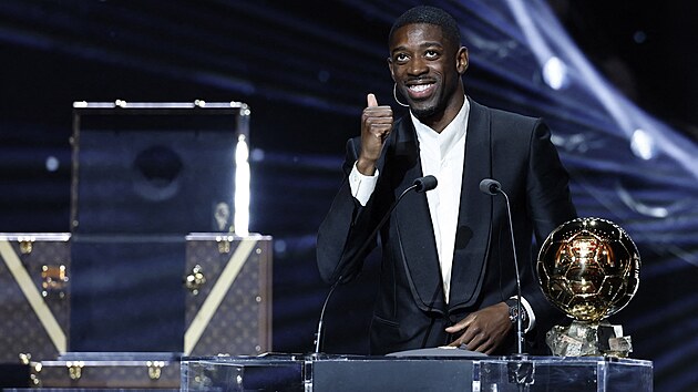 Oisty Dembélé, gezegenin en iyi futbolcusu için altın topu devralır.