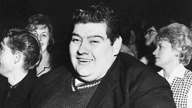 Velká vůle zhubnout. Angus Barbieri nejedl 382 dní. Shodil 125 kilo