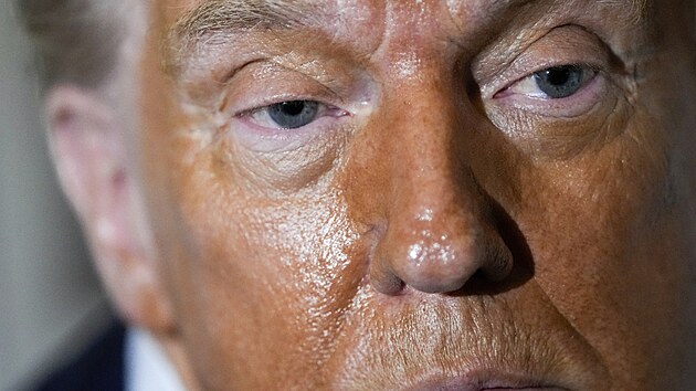 Americk prezident Donald Trump na poslednm rozlouen se zastelenm pravicovm aktivistou Charliem Kirkem (21. z 2025)