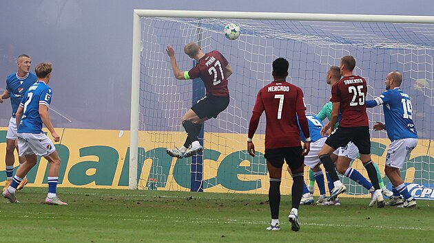 Sparansk obrnce Filip Pank stl prvn gl v duelu proti Banku Ostrava.