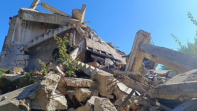 Ruiny b�val� �amot�rny u Vidnavy, ve kter� se kdysi kaolin zpracov�val. 