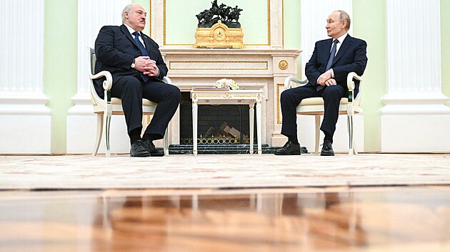 B�loruský v�dce Alexandr Luka�enko p�i jednání s ruským prezidentem Vladimirem...