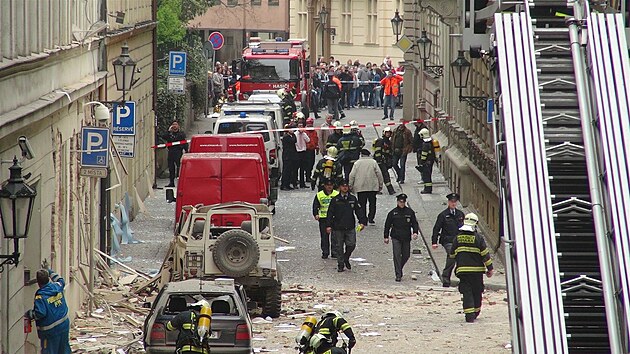 Pohled na místo exploze v Divadelní ulici