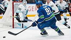 Evander Kane z Vancouveru v utkání proti Seattlu.