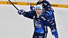 Adam Zboil z Brna se raduje z branky.