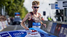 Závod B�chovice - Praha, mistrovství �R v silni�ním b�hu na 10 km. Vít�z Martin...