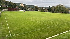 Po dvojitém ádní divoák ze zaátku záí se trávník na fotbalovém hiti v...