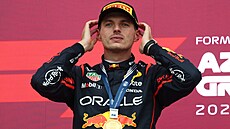 Max Verstappen se raduje z výhry ve Velké cen� Ázerbájd�ánu.