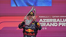Max Verstappen se raduje z výhry ve Velké cen� Ázerbájd�ánu.
