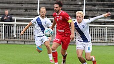 Pardubický kapitán Kamil Vacek se snaí uniknout frýdecko-místeckým hrám...