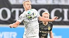 Liberecký Mikula zpracovává balon.