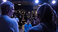 Pedvolební kampa PIRÁTI. Na pivo se Zdekem Hibem a Ivanem Bartoem. (24....