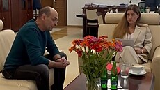 Ministryn� spravedlnosti Eva Decroix se osobn� setkala s mu�em, který ji pod...