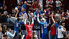 etí hrái dkují fanoukm za podporu po výhe ve tvrtfinále mistrovství...