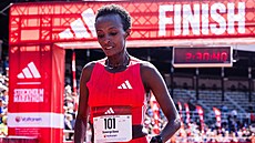 Shewarge Aleneová v cíli Stockholmského maratonu.