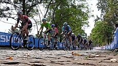 Kigalské stoupání Cote de Kimihurura je díky dlaebním kostkám srovnáváno se...