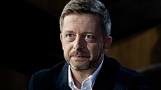 Lídr hnutí STAN Vít Raku�an v p�edvolebním Rozst�elu. (16. zá�í 2025)