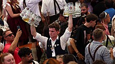 V Mnichov� za�al 190. ro�ník pivního festivalu Oktoberfest. (20. zá�í 2025)