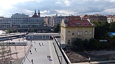 Výhled sm�rem na magistrálu, stanici Vltavská a budovu bývalých dopravních...