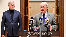 Pedseda Ústavního soudu Josef Baxa vysvtluje, pro plénum odmítlo stínost...