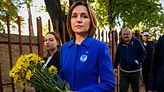 Moldavská prezidentka Maia Sanduová bhem parlamentních voleb v Kiinv (28....