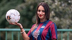 Nové dresy futsalového klubu Lokomotif Ústí nad Labem. Oblékla se do nho i...