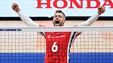 Milan Moník se raduje v semifinále mistrovství svta.