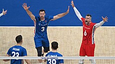 etí volejbalisté se radují z bodu proti Tunisku v osmifinále mistrovství...