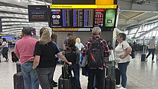 Londýnské leti�t� Heathrow �elí rozsáhlému kybernetickému útoku na...