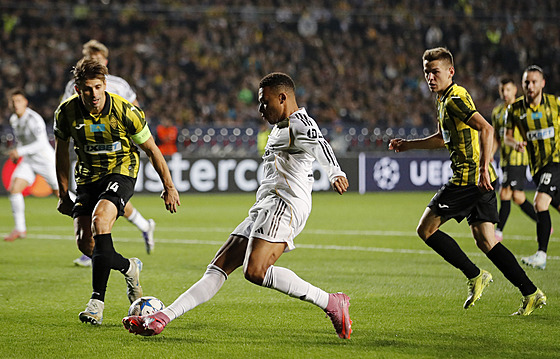 Kylian Mbappé z Realu Madrid v akci bhem zápasu Ligy mistr.