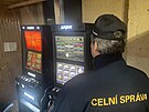 Celn� spr�va odhalila v Brn� neleg�ln� hernu s v�hern�mi automaty. (duben 2024)