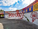 Ponien graffiti gruznsk performerky na hradeck Beneovce (29. z 2025)