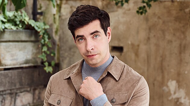 Nem�m moc r�d, kdy� se um�leck� tvorba ozna�uje za terapii. P�ijde mi, �e pak...