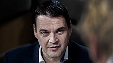 Hostem poadu Rozstel je Petr Macinka, pedseda strany Motoristé sob. Poad...