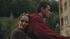 Z filmu Nahoe nebe, v dolin já