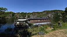 Mj hausbót má své stálé kotvit a není mobilní. Já ho beru spí jako takovou...