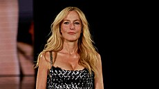 Gillian Andersonová na show zna�ky L�Oreal v Pa�í�i (29. zá�í 2025)