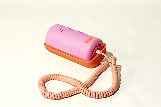 Tin Can, pevná linka speciáln urená dtem (2. íjna 2025)