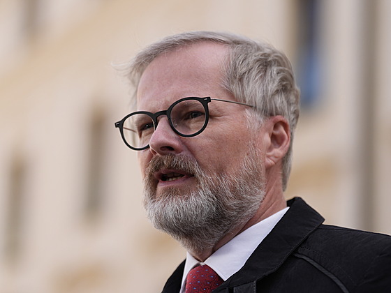 Premiér Petr Fiala (ODS) jednal s prezidentem Petrem Pavlem na Praském hrad....