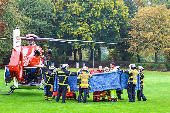Policie a záchranné sluby zasahují v Herdecke poté, co tam neznámý útoník...