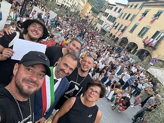 1. místo vyhlá�ení