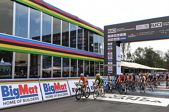 BigMat podporuje d�tský fotbal a mezinárodní cyklistiku