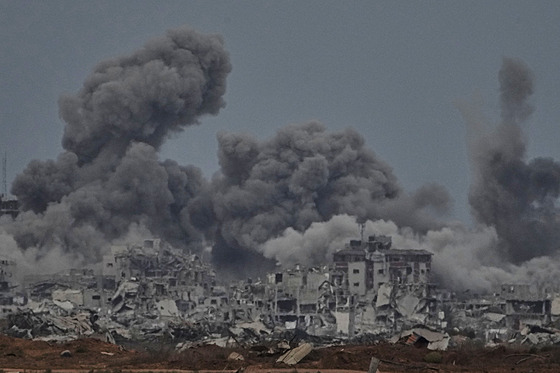 Pohled na palestinské Pásmo Gazy z izraelské strany hranice (9. �íjna 2025)
