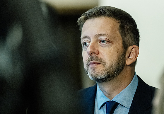 Pedseda STAN a ministr vnitra Vít Rakuan ped jednáním pedsednictva a...